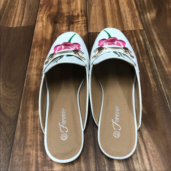 FINAL PRICE | White Leather Rose Slip on Loafers - Picture 4 of 5